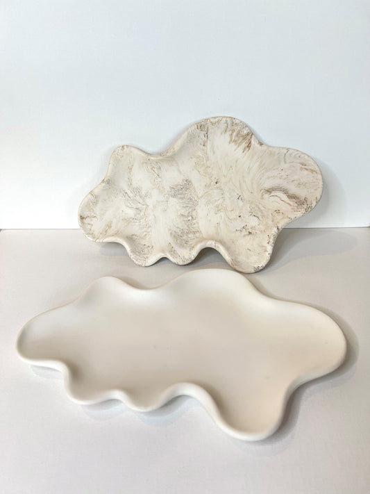 Wavy tray