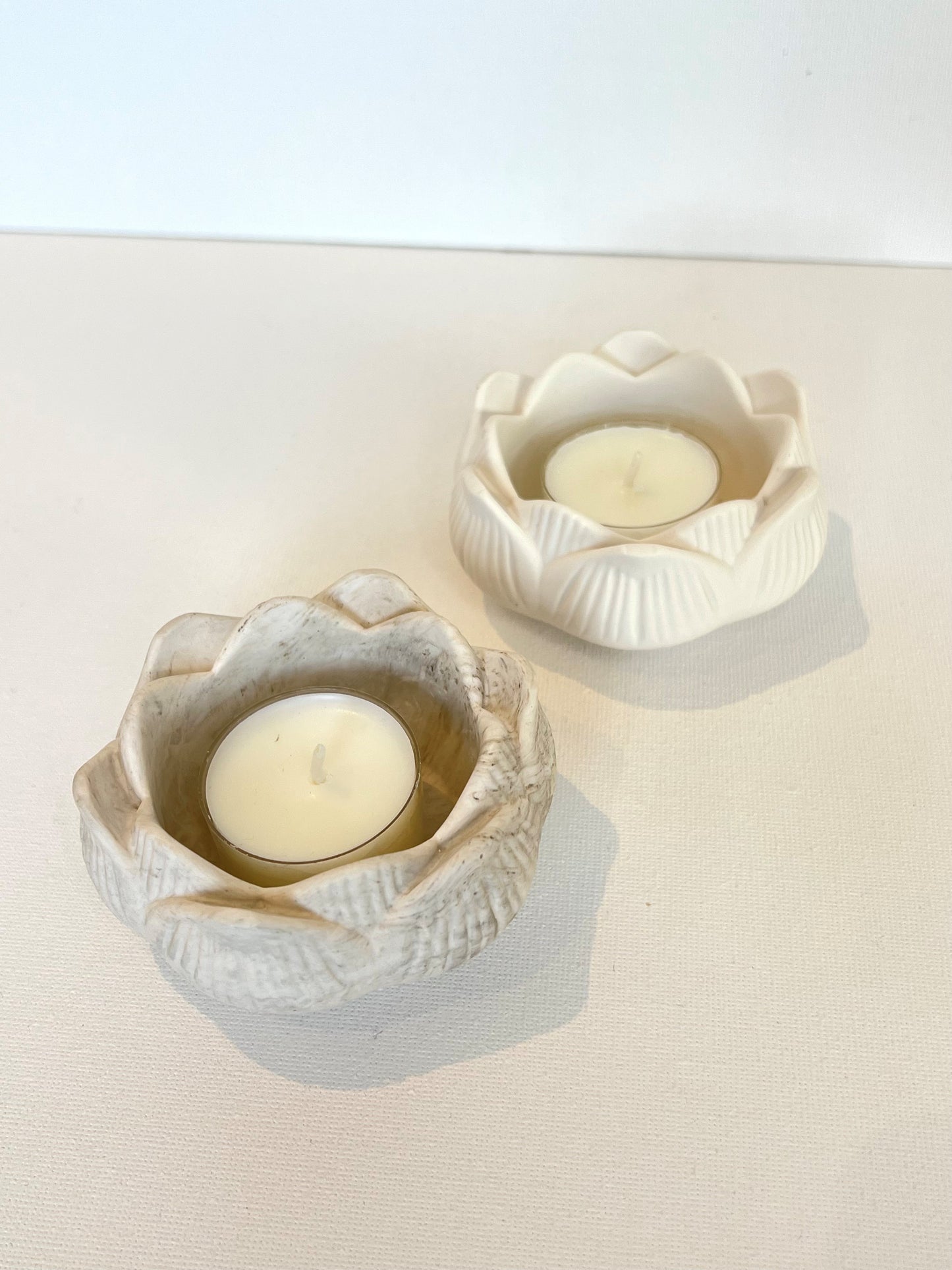Flower tealight holder