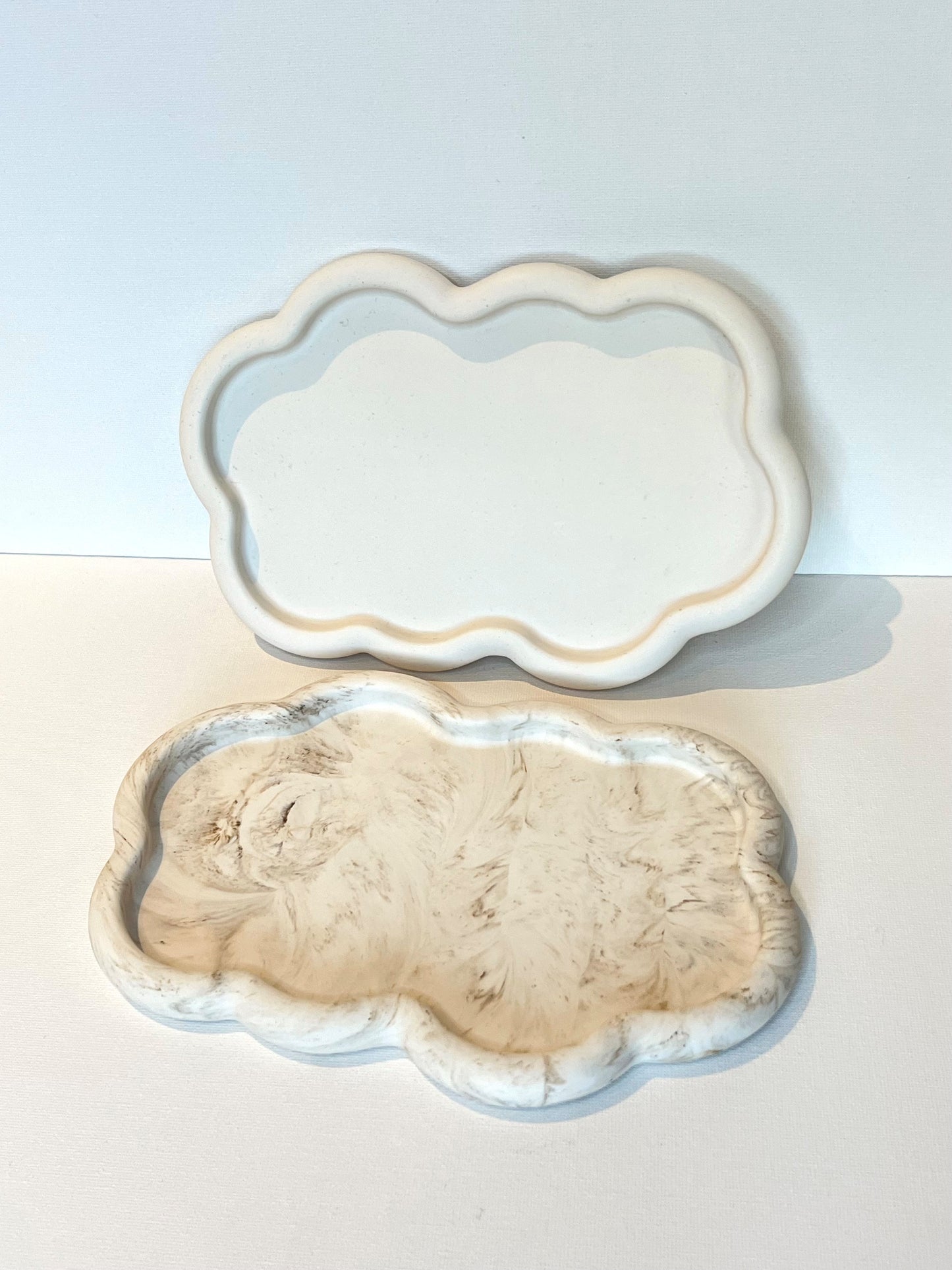 Cloud tray
