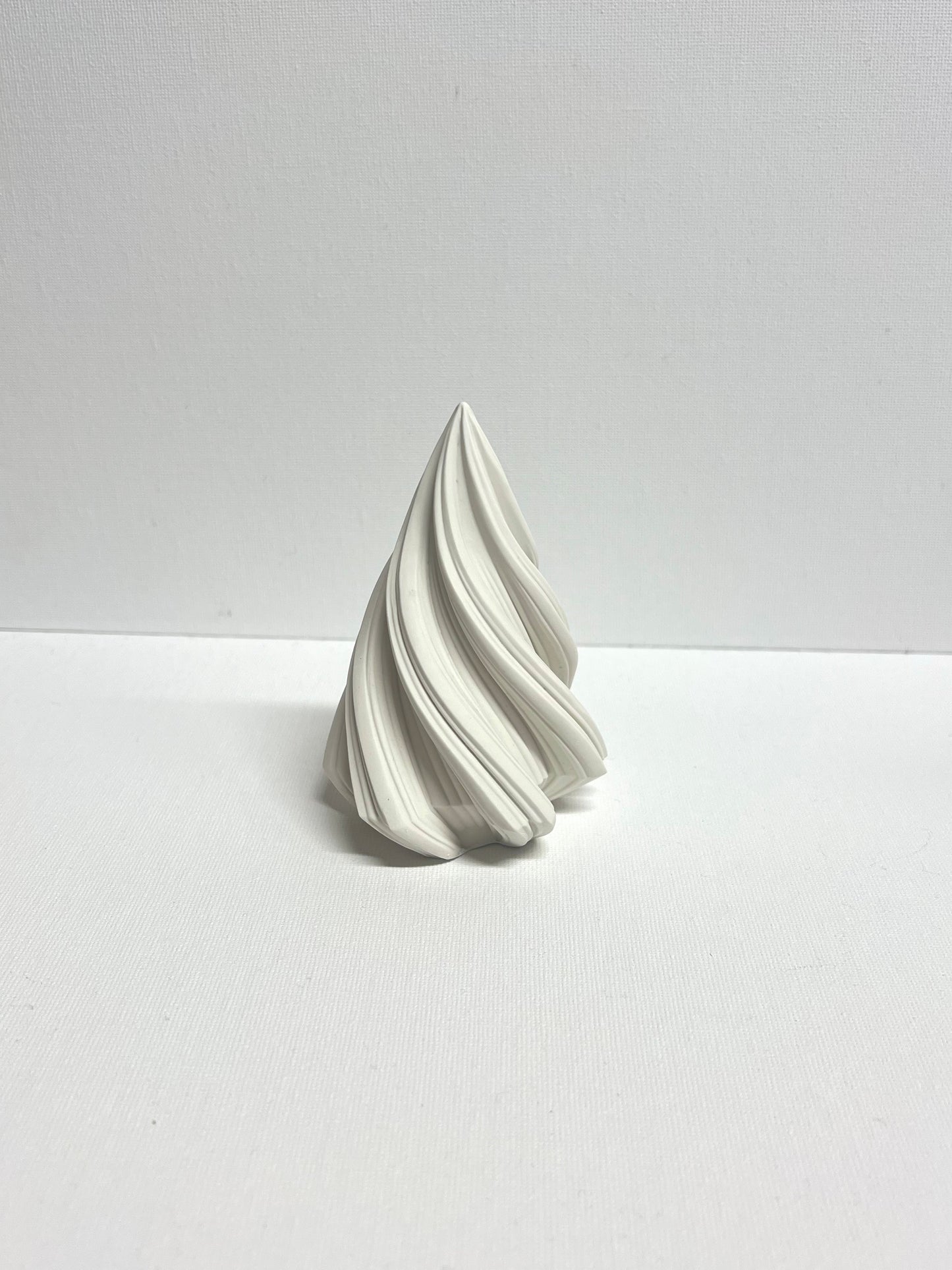 Swirley christmas tree - medium