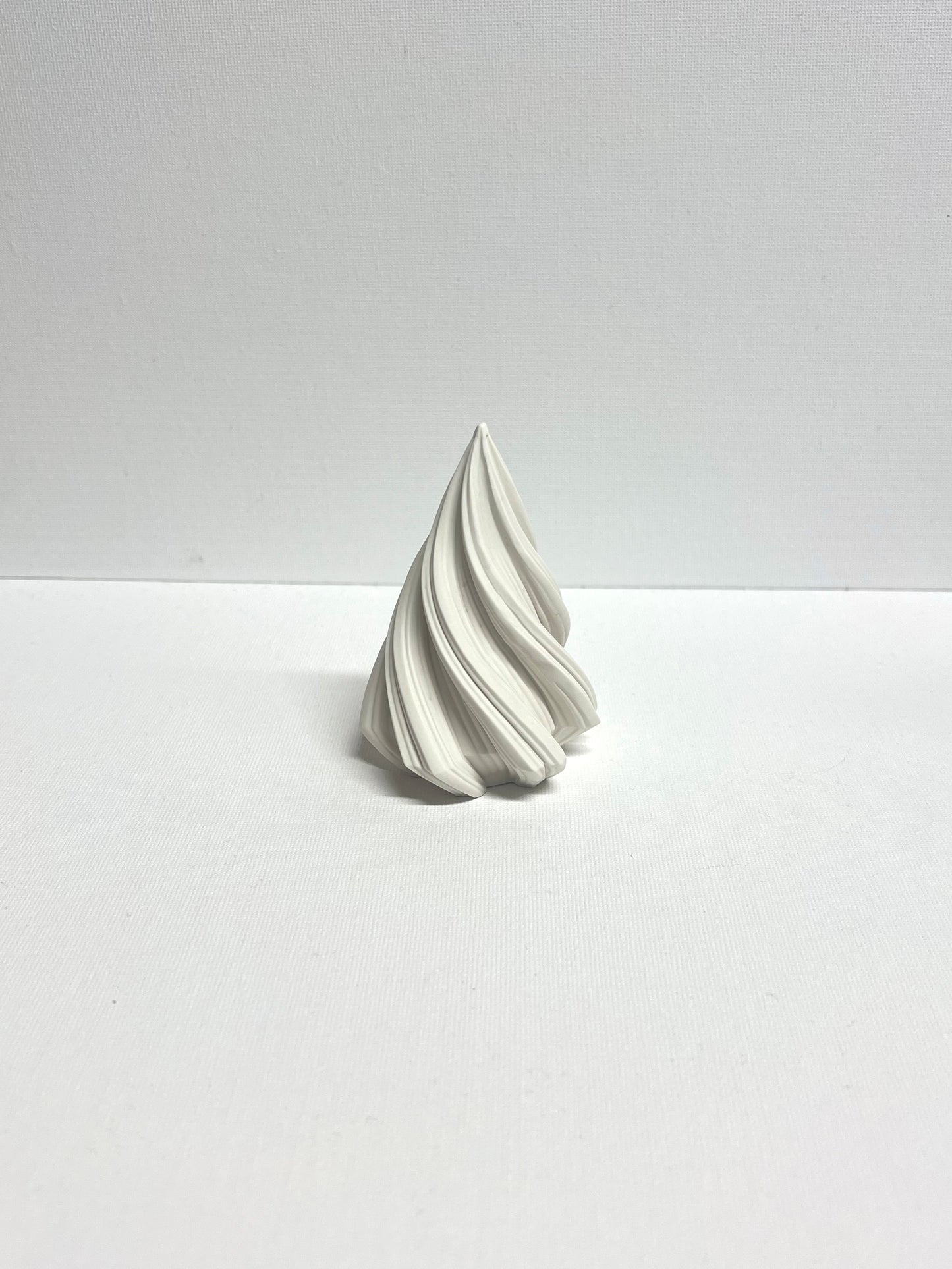 Swirley christmas tree - small